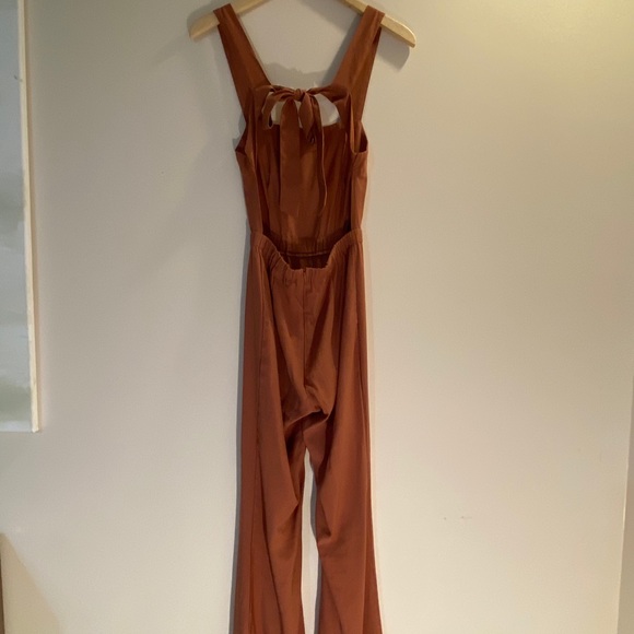 Peach jumpsuit - Picture 4 of 4
